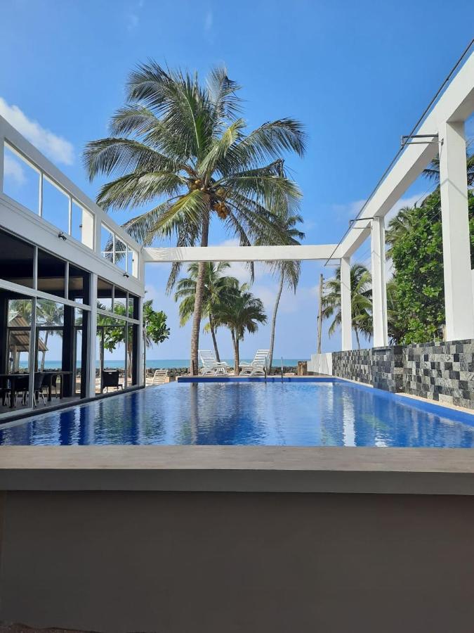 Saara Beach Hotel Marawila Kültér fotó