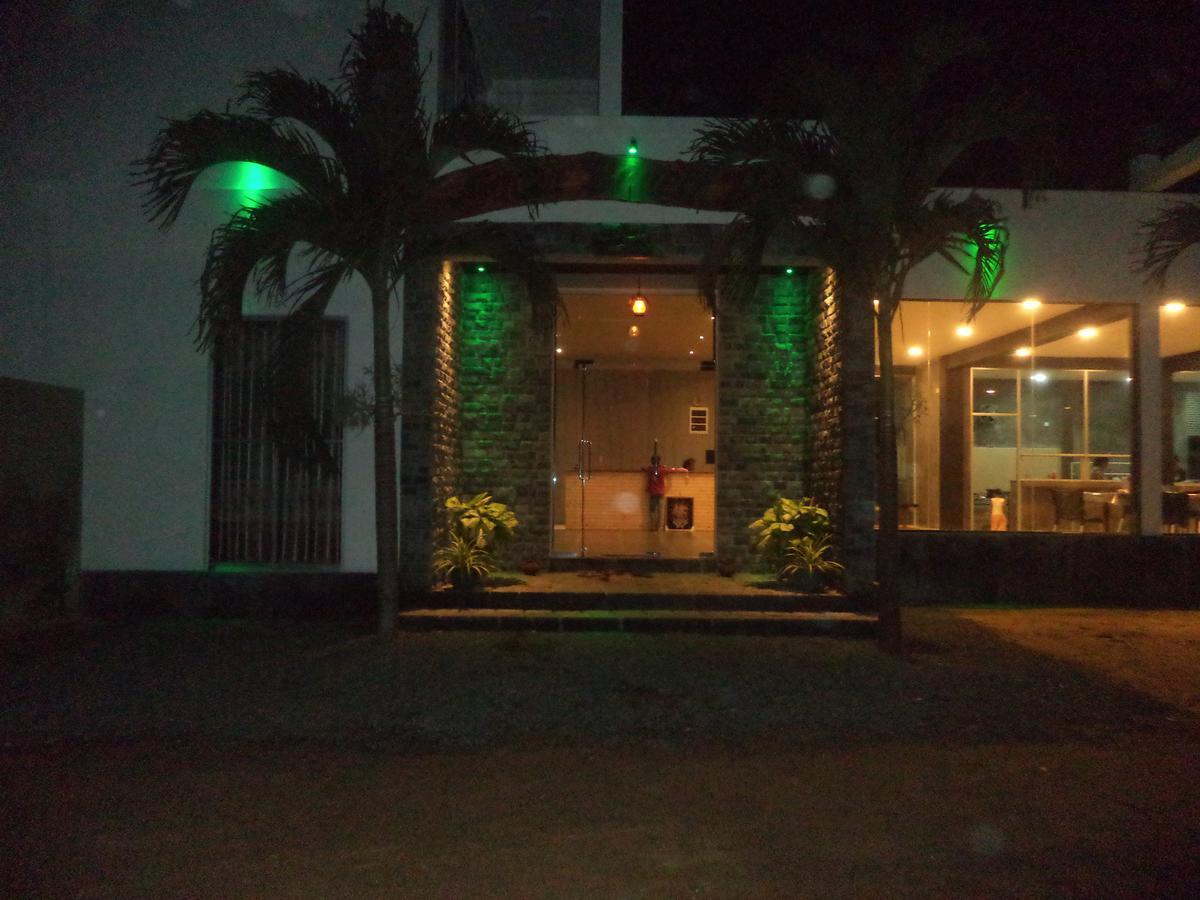 Saara Beach Hotel Marawila Kültér fotó
