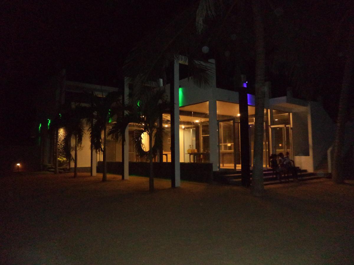 Saara Beach Hotel Marawila Kültér fotó