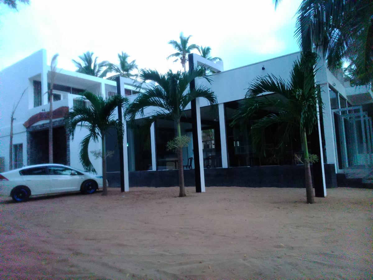 Saara Beach Hotel Marawila Kültér fotó