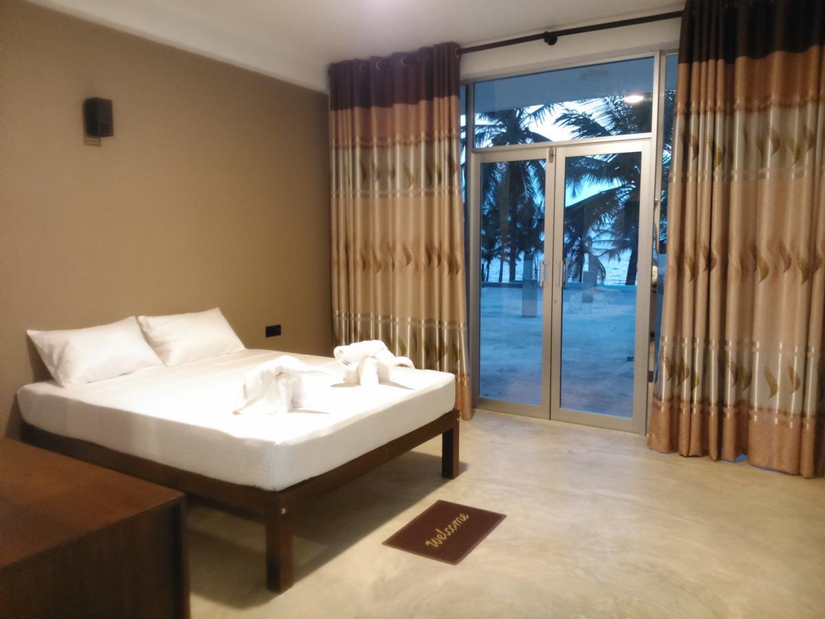 Saara Beach Hotel Marawila Kültér fotó