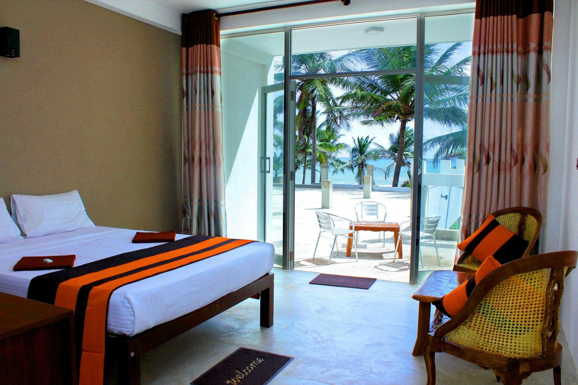 Saara Beach Hotel Marawila Kültér fotó