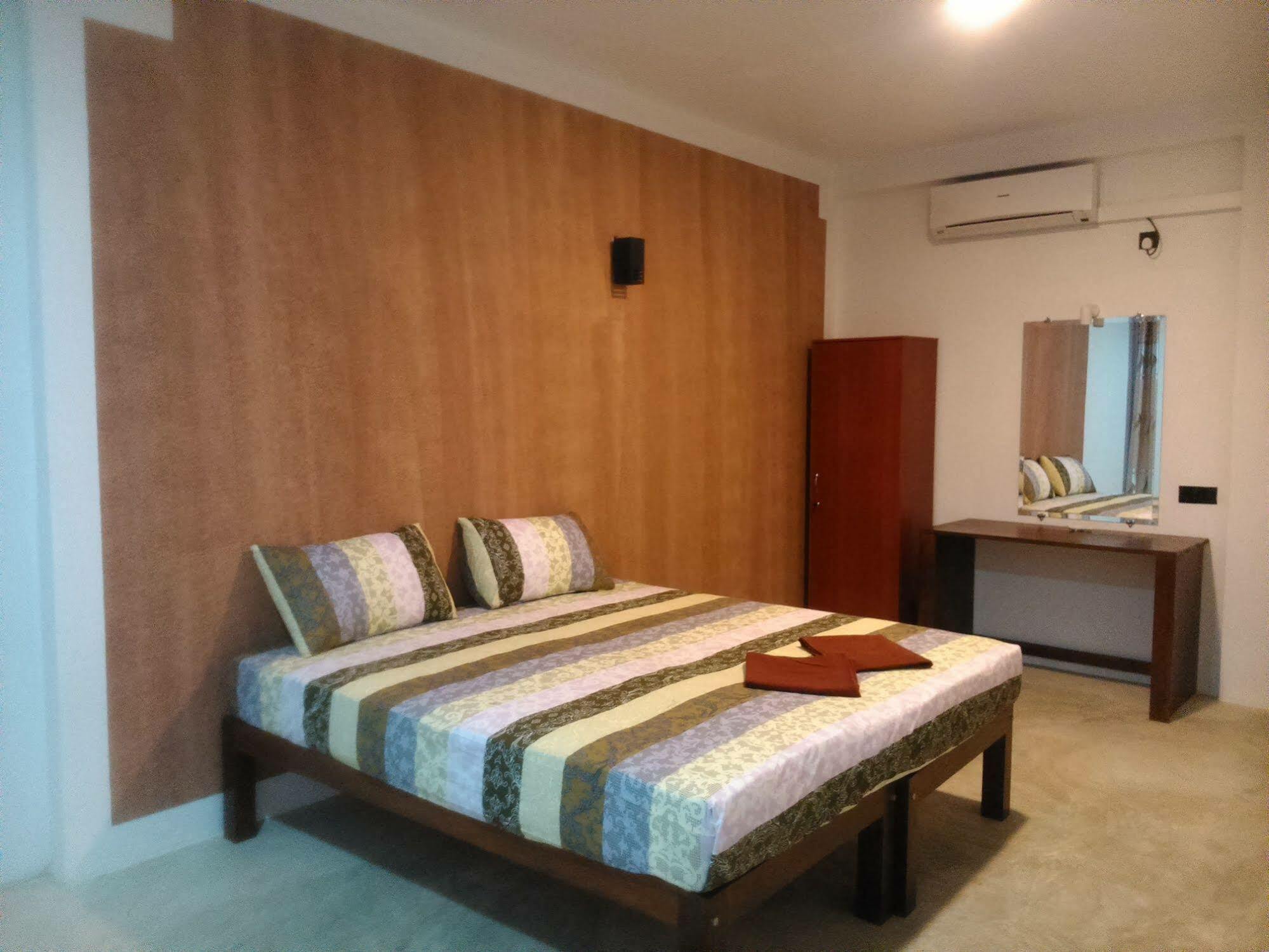 Saara Beach Hotel Marawila Kültér fotó