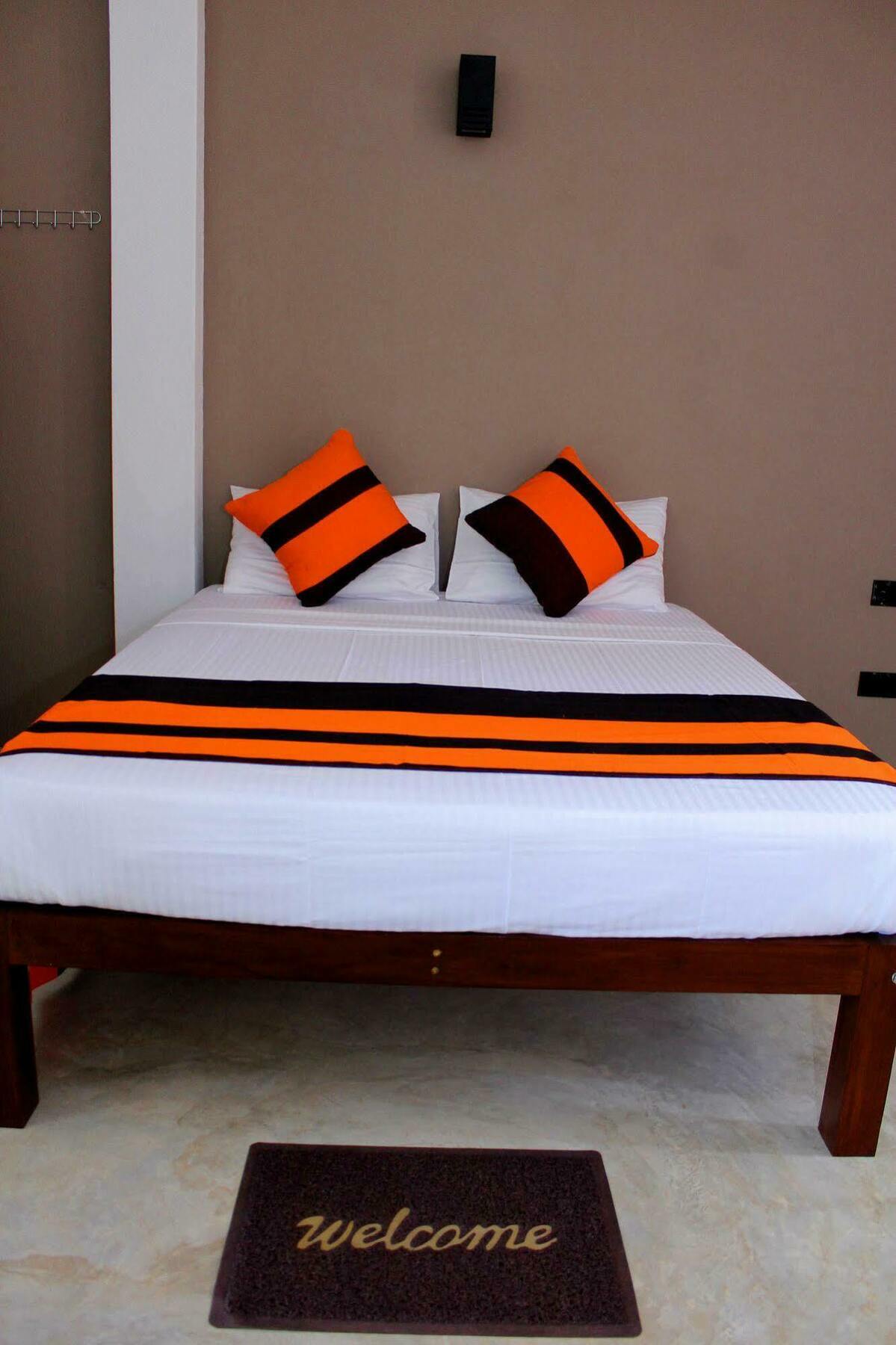 Saara Beach Hotel Marawila Kültér fotó